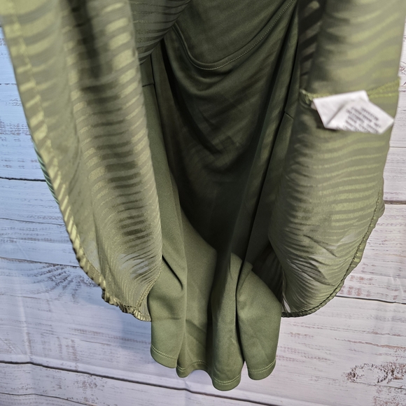 OPHELIA ROE OLIVE GREEN BLOUSE With CAMI Ruffles WOMENS SIZE 1X - Picture 6 of 6